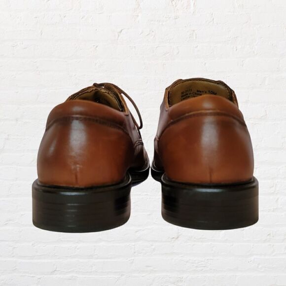 Dockers Men's Size 10 Brown Leather Square Toe Oxfords with Comfort Heels - Picture 7 of 13
